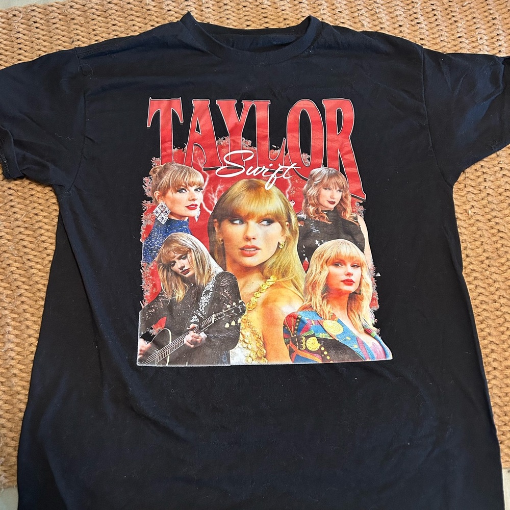 Taylor Swift Black T-Shirt